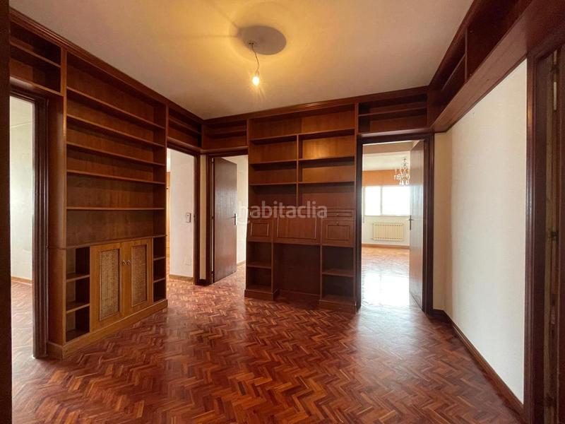 Foto 2a3cee19-599b-4121-8a83-c863d8ddb8f5. Etagenwohnung mit heizung parking in San Pablo - Juan Flórez Coruña (A)