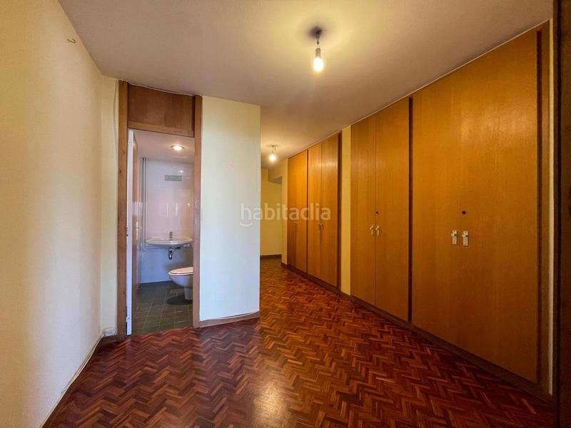 Foto 7fa07602-d47a-4a1a-b114-30fc9da0a51c. Etagenwohnung mit heizung parking in San Pablo - Juan Flórez Coruña (A)