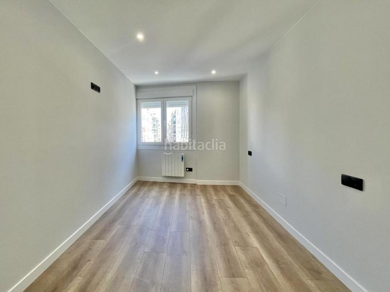 Foto 33f43139-c472-4954-a0c4-035772254b60. Flat with heating in Cuatro Caminos - Plaza de la Cubela Coruña (A)