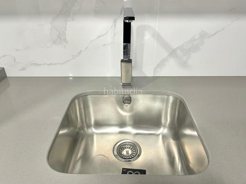 Foto 3d545508-48c6-4aa3-99b0-b18e80667506. Flat with heating in Cuatro Caminos - Plaza de la Cubela Coruña (A)