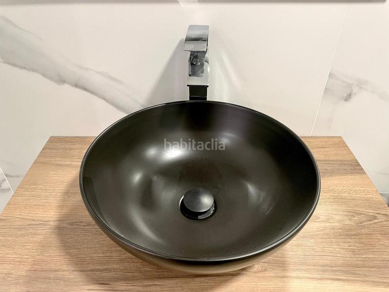 Foto 80a8b7a2-75ff-45ac-b4e4-050da1ace9a0. Flat with heating in Cuatro Caminos - Plaza de la Cubela Coruña (A)