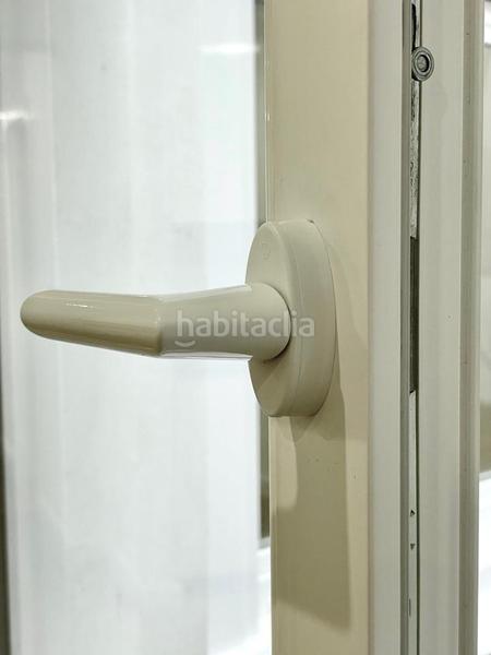 Foto 93c62a9c-2b00-41ef-a5cb-3f9684a07443. Flat with heating in Cuatro Caminos - Plaza de la Cubela Coruña (A)