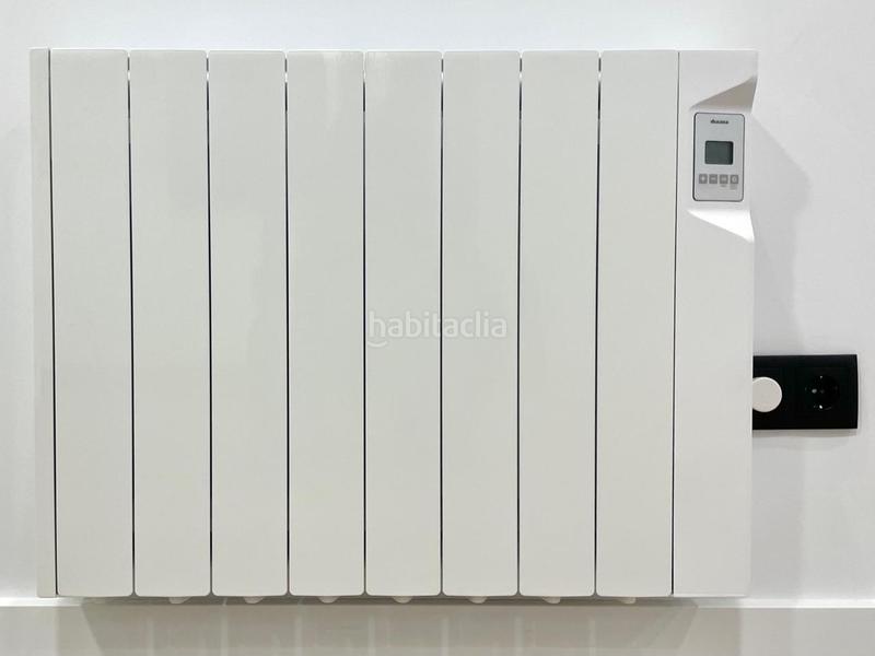 Foto b2234374-392f-4e12-8a99-e2f8bf961eef. Flat with heating in Cuatro Caminos - Plaza de la Cubela Coruña (A)