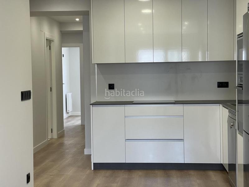 Foto d2e2b9ea-a8e3-465e-8359-316f1d61a085. Flat with heating in Cuatro Caminos - Plaza de la Cubela Coruña (A)