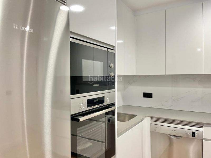 Foto ec424e8c-3449-46fb-9243-d760fed2b2dd. Flat with heating in Cuatro Caminos - Plaza de la Cubela Coruña (A)