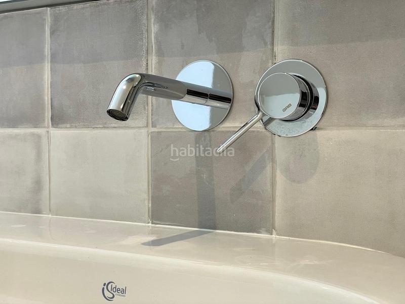 Foto 9990b2c9-b5a3-45b5-8ada-89fa2e590c94. Àtic amb calefacció a Ensanche Coruña (A)