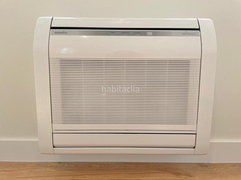 Foto 9b98440f-d898-4cc0-9bfc-ab75b68c3836. Attique avec chauffage dans Ensanche Coruña (A)