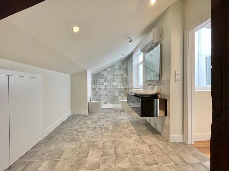 Foto e8ff12b6-5900-4c6e-bd8d-f532707cf596. Attique avec chauffage dans Ensanche Coruña (A)