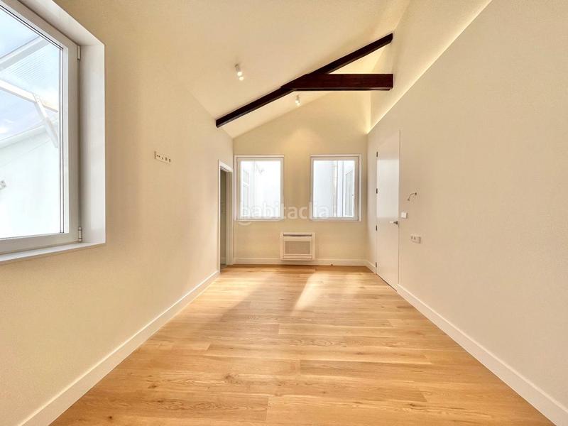 Foto 1bd3ce2e-aece-4b30-95d5-734b808fe6a7. Dachwohnung mit heizung in Ensanche Coruña (A)