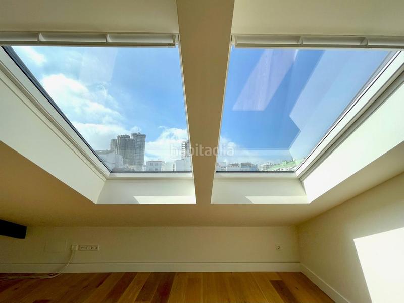 Foto 3373a604-df77-41a7-a222-0d089addfd85. Penthouse with heating in Ensanche Coruña (A)