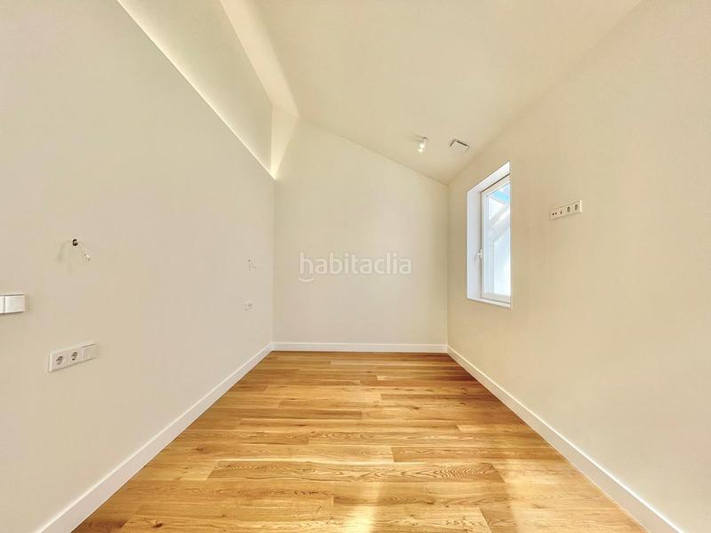 Foto 631ad0e6-4162-482b-a958-2b2c39e6b119. Penthouse with heating in Ensanche Coruña (A)