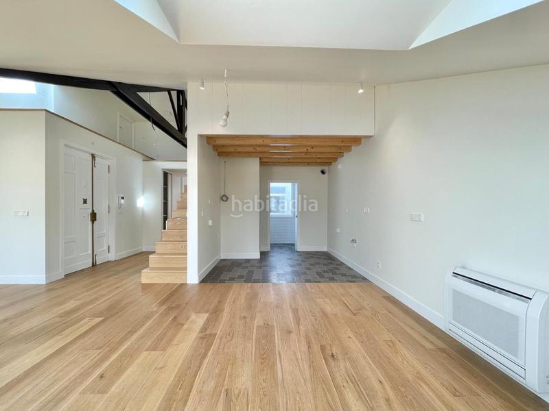 Foto 7fd89c9c-4a4f-4609-872b-bd8d47005833. Penthouse with heating in Ensanche Coruña (A)