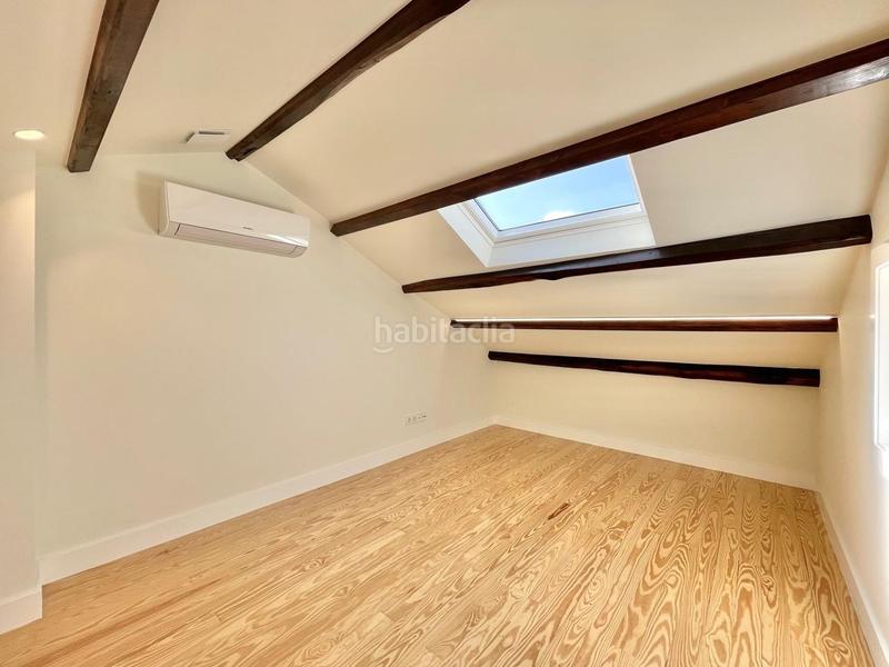 Foto ddb77f23-0c6b-4f27-9b37-cf3ed26fc0a7. Penthouse with heating in Ensanche Coruña (A)