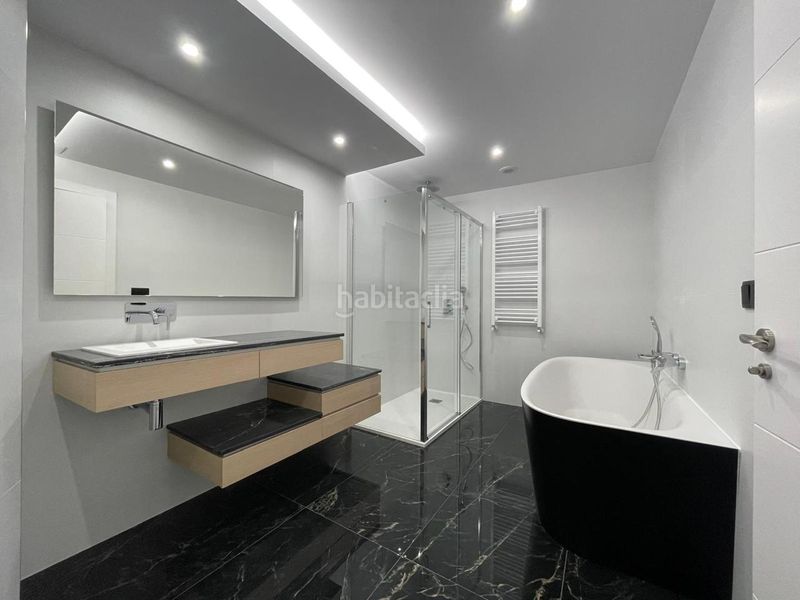 Foto 113adafd-fd90-4aee-a711-6d225060fb9b. Pis amb calefacció a Ensanche Coruña (A)