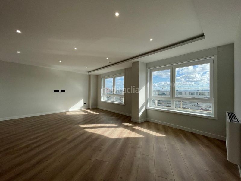 Foto 30512e4d-c52e-4e03-8c6f-01be11c6a1cc. Pis amb calefacció a Ensanche Coruña (A)