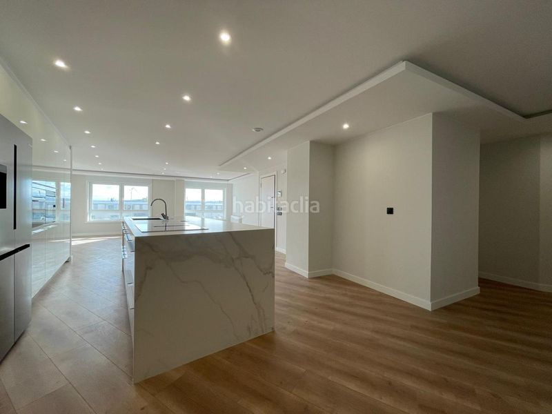 Foto 6e7cd28a-acc3-4697-a0b3-4e694b629846. Pis amb calefacció a Ensanche Coruña (A)