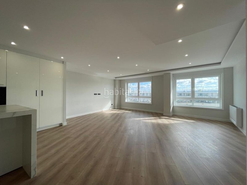 Foto bddf05e6-d78d-47b1-aad3-89f5ca3962a7. Pis amb calefacció a Ensanche Coruña (A)