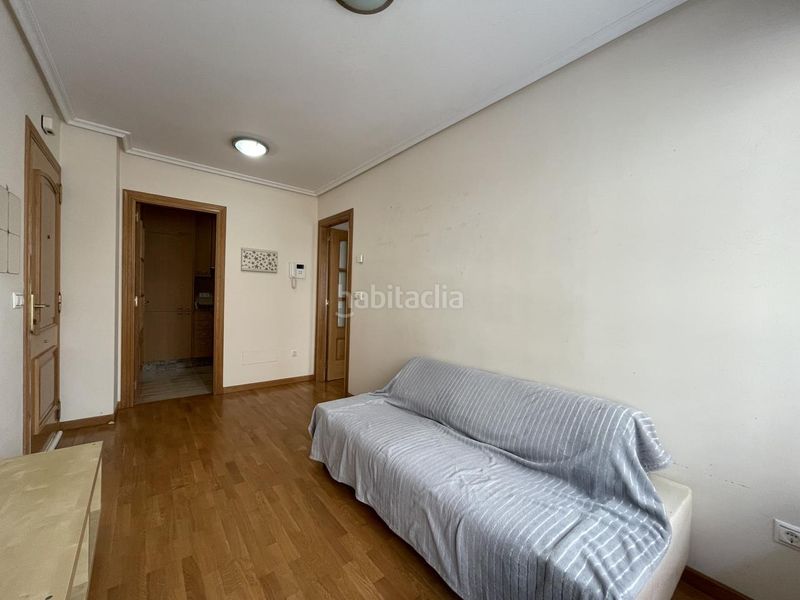 Foto a3ebd492-6121-4ac1-b2c5-3cc70c0a19d3. Estudi amb calefacció a Monte Alto - Zalaeta - Atocha Coruña (A)