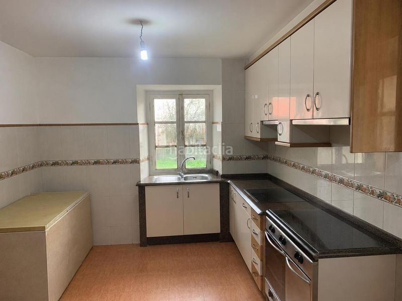 Foto 72dd29b1-4557-4396-ab5d-e0b8b68250e4. Casa a Laxe