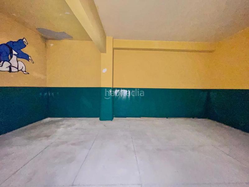 Foto a02a9474-f104-4815-b7c5-a29272c67263. Local comercial en Monte Alto - Zalaeta - Atocha Coruña (A)