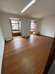 Dreistöckige Wohnung in Rúa ferradores 33