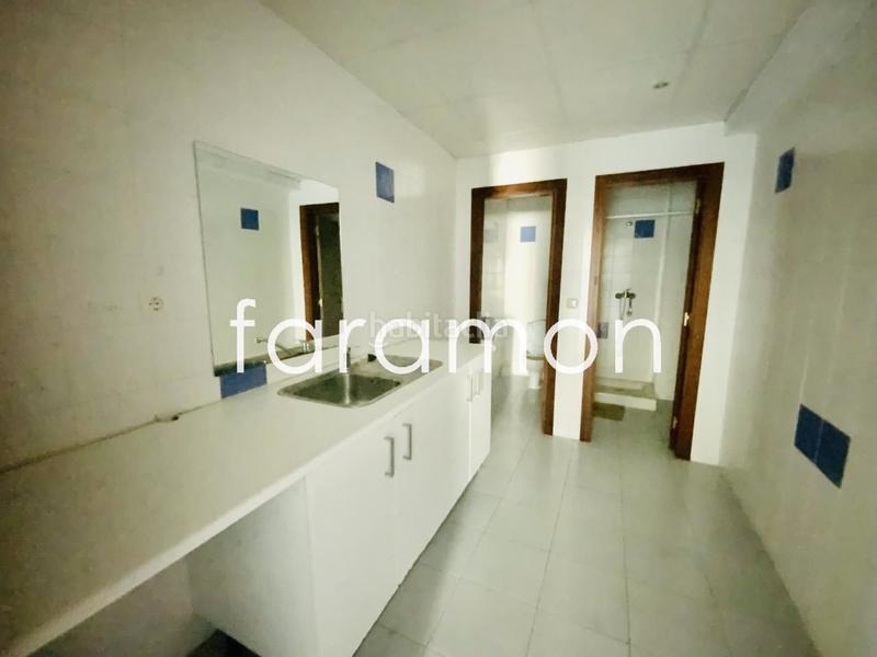 Foto 81f1349d-9167-4fcf-a1ab-87acf609be88. Fabrikhalle in Valadares - Beade Vigo