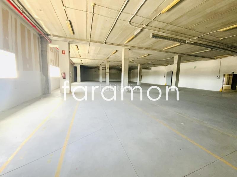 Foto 8fc91d24-428e-4109-8771-f65825dc5aaa. Fabrikhalle in Valadares - Beade Vigo