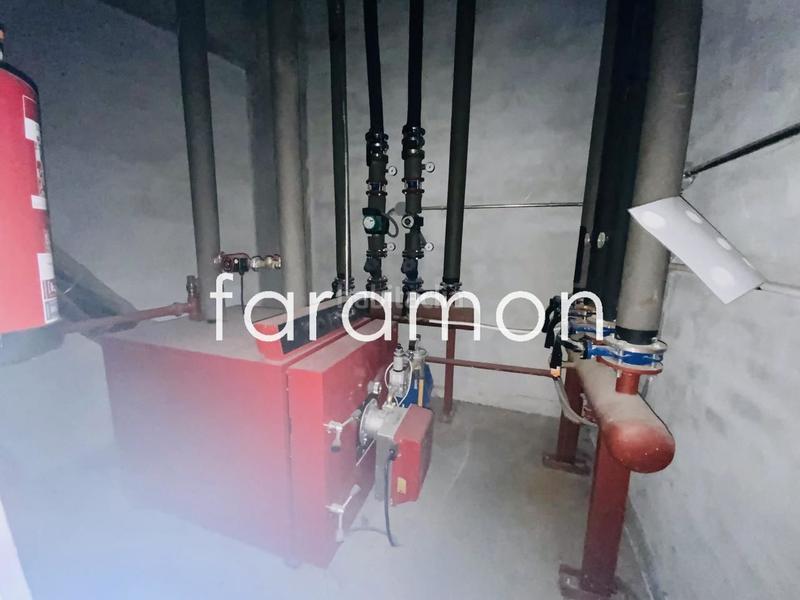 Foto c575a12c-cf3b-4b9d-8a7e-eaacdddf7c0b. Fabrikhalle in Valadares - Beade Vigo