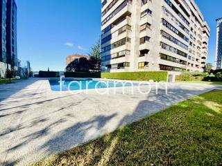 Appartement  Rúa de julia minguillón. Fantastico piso reformado en urbanizacion privada con piscina y