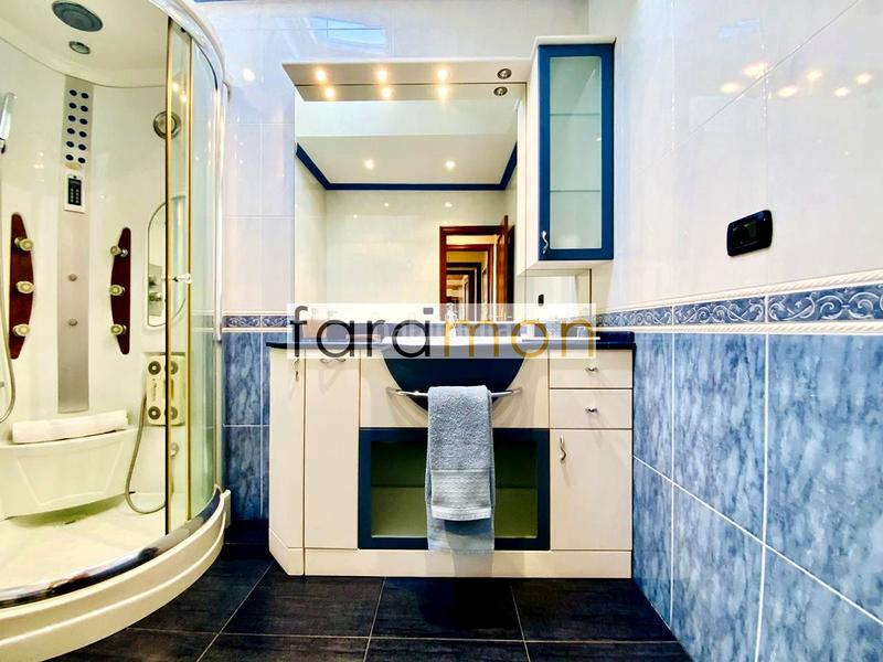 Foto a5674c86-5603-4f97-b376-b3403c58d91b. Alquiler ático fantástico ático totalmente exterior, con 2 amplias terrazas, 3 dormitorios en formato suite, 3 baños y garaje. en Vigo