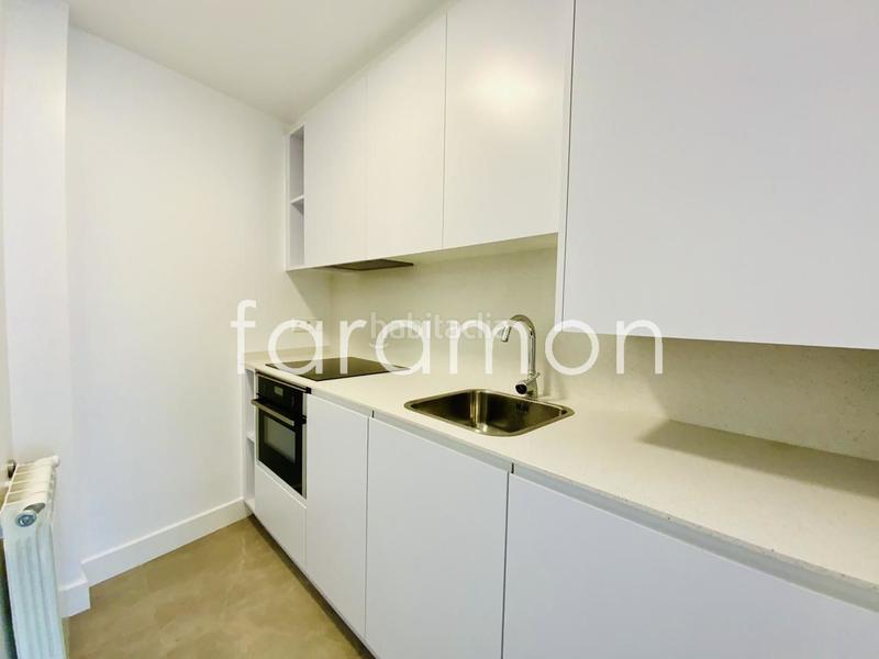 Foto 1da254d7-0c03-40a9-80e6-da7884f2ae92. Alquiler piso fantástico apartamento en plaza de compostela en Vigo