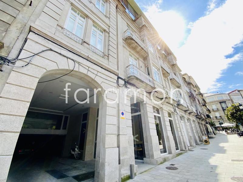 Foto 2afdcf3c-7692-4d95-9347-2b23fd37c920. Alquiler piso fantástico apartamento en plaza de compostela en Vigo