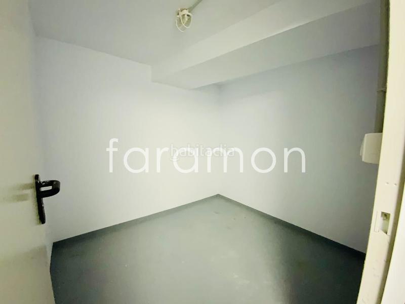 Foto aa2fc2f8-188f-49b7-836f-e92278fe2bc7. Alquiler piso fantástico apartamento en plaza de compostela en Vigo