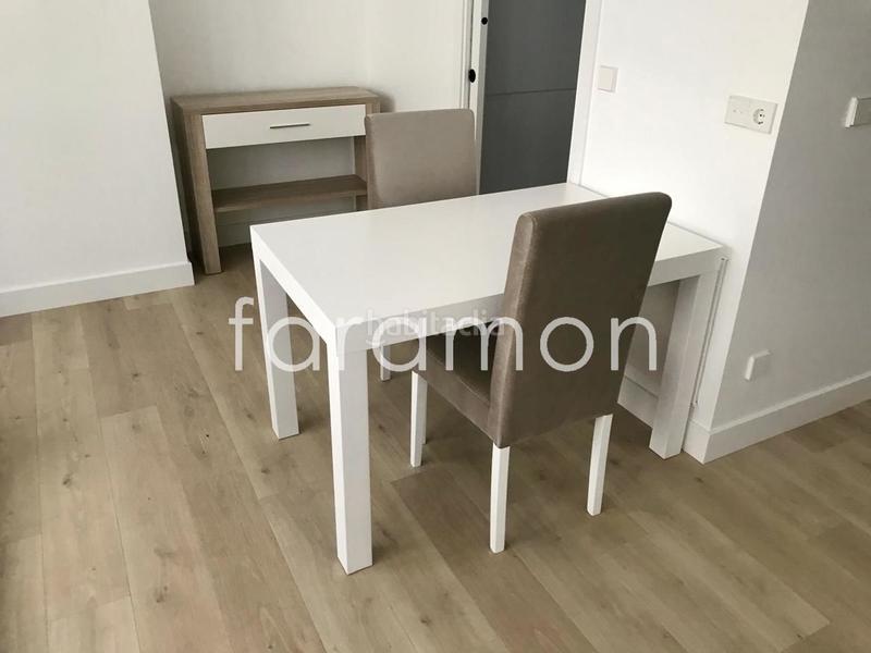 Foto d2b0d12c-b93b-476c-93ae-6e43f37bdd47. Alquiler piso fantástico apartamento en plaza de compostela en Vigo
