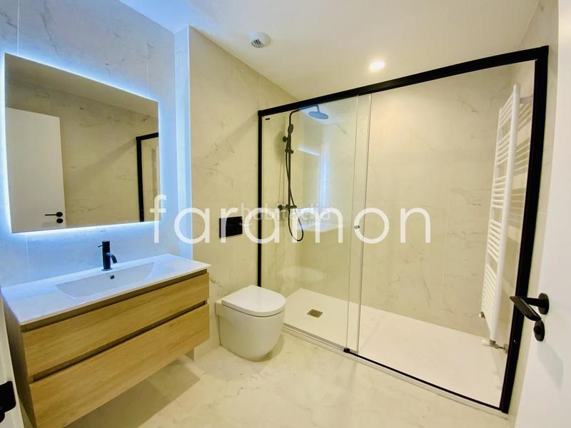 Foto ec0241a1-e878-4c9f-b60f-86addfa80120. Alquiler piso fantástico apartamento en plaza de compostela en Vigo