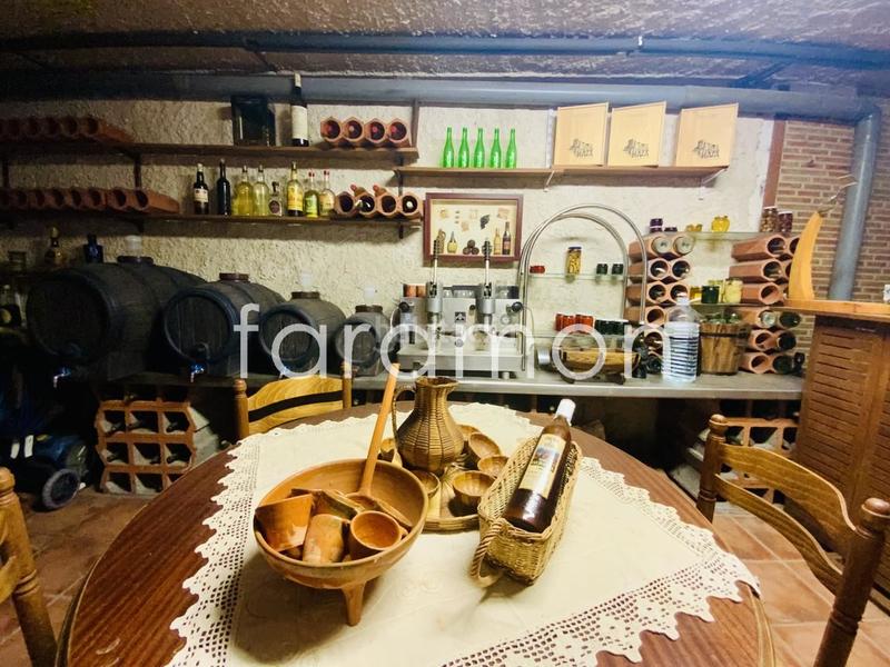 Foto 50dbcfb2-a724-4f31-8d05-81ac840e1db4. Casa fantástico chalet con amplio jardín y piscina en Carracedelo