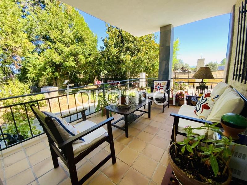 Foto 7e8160e3-faa1-485e-9e01-7adcb1f17daf. Casa fantástico chalet con amplio jardín y piscina en Carracedelo