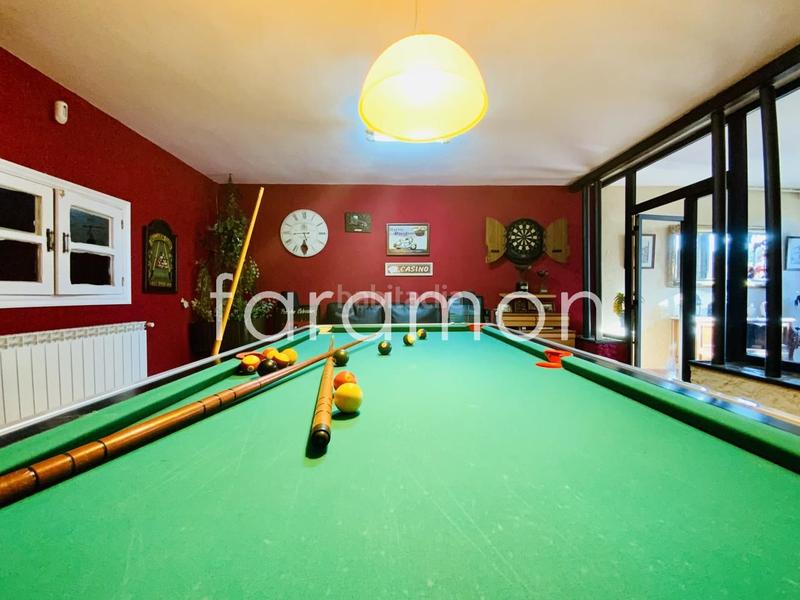 Foto e7b6eb3e-96dd-4459-885c-517ed15740d8. Casa fantástico chalet con amplio jardín y piscina en Carracedelo