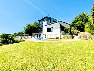 Casa  Peroleira. Fantástico chalet totalmente amueblado y equipado, con jardín y