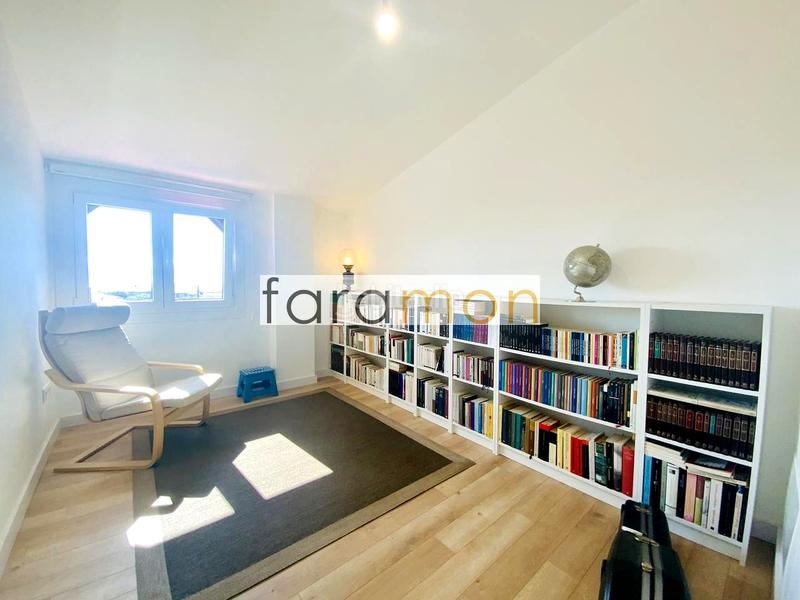 Foto 287fe6a8-162c-46fc-8b57-96b462262cd6. Maison avec chauffage parking dans Panxón Nigrán