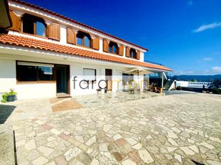 Casa  Camiño da barcalleira. Fantástico y espacioso chalet listo para entrar.