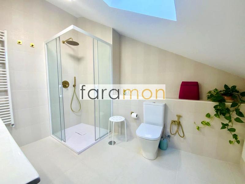 Foto 5b36ba41-b6fd-4951-b7e8-5809b109cefe. Maison avec chauffage parking dans Panxón Nigrán