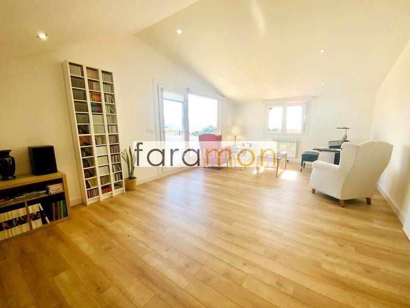 Foto 9c5ec207-ed32-4717-b4ed-d216038acff7. Maison avec chauffage parking dans Panxón Nigrán