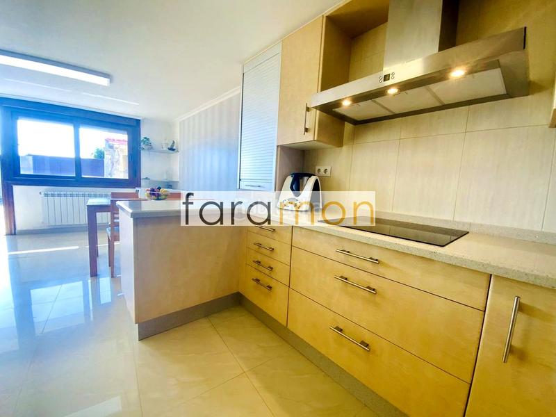 Foto f102b7ec-1216-47f0-aad2-f1c4a3af3832. Maison avec chauffage parking dans Panxón Nigrán