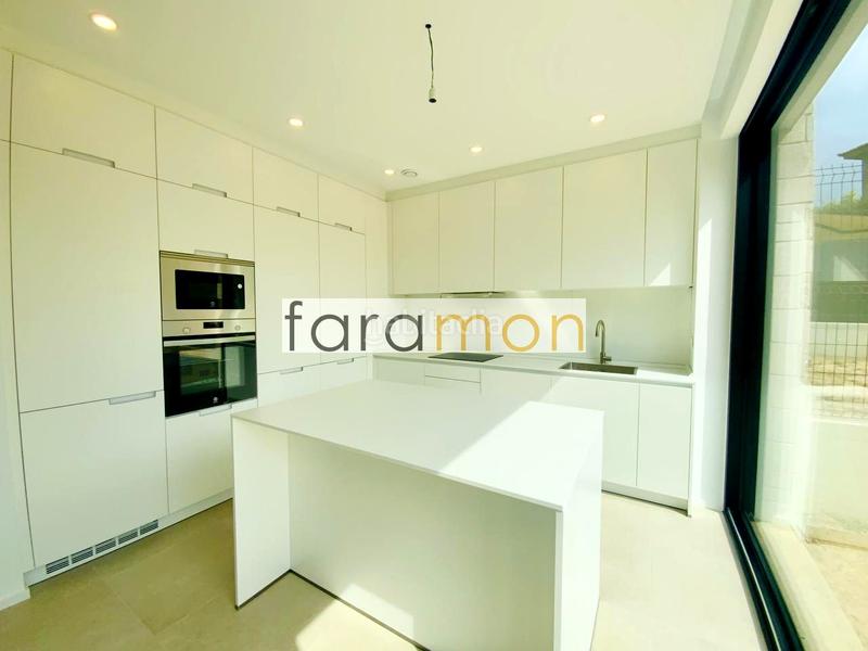 Foto ac95b0bb-100b-480d-ac20-ff6389ae70df. Casa a schiera con riscaldamento parcheggio in San Pedro da Ramallosa Nigrán