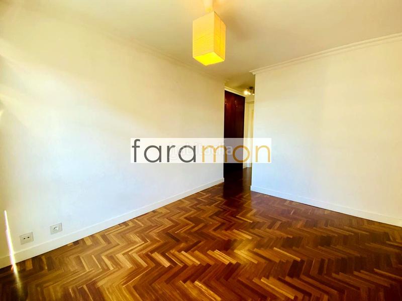 Foto bc237f41-5b0d-4706-8d1e-e60c1c720a70. Piso fantastico y luminoso piso de 3 habitaciones, con garaje y trastero. en Vigo