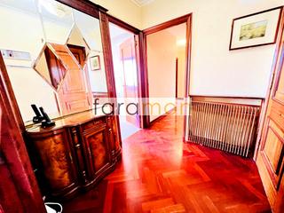 Appartement  Rúa de zaragoza. Piso de 3 habitaciones, 2 baños y plaza de garaje y trastero.