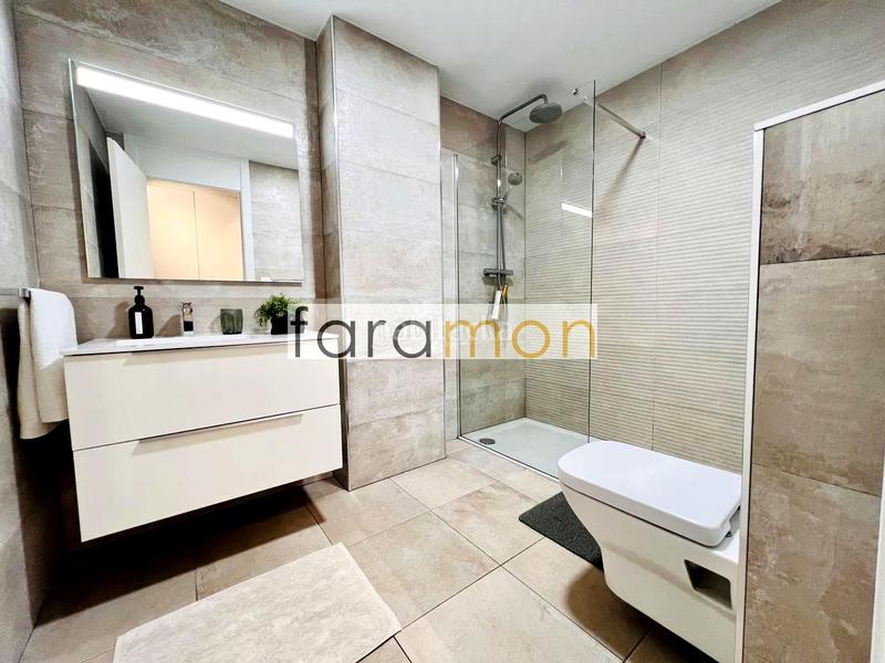 Foto 6b348471-07b4-4cab-993b-11737c6f0824. Rent apartment with heating parking in Plaza España - Corte Inglés Vigo