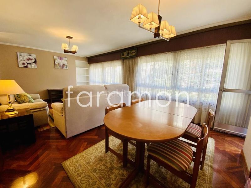 Foto a5ad6cf6-f084-4d71-9635-bc6a57739e0f. Rent flat with heating parking in Centro - Areal Vigo