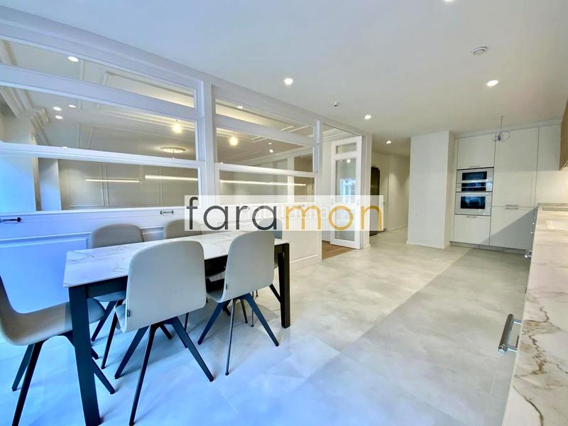 Foto 1048656a-735d-4420-b94e-eb851fdeda91. Flat with heating parking in Centro - Areal Vigo